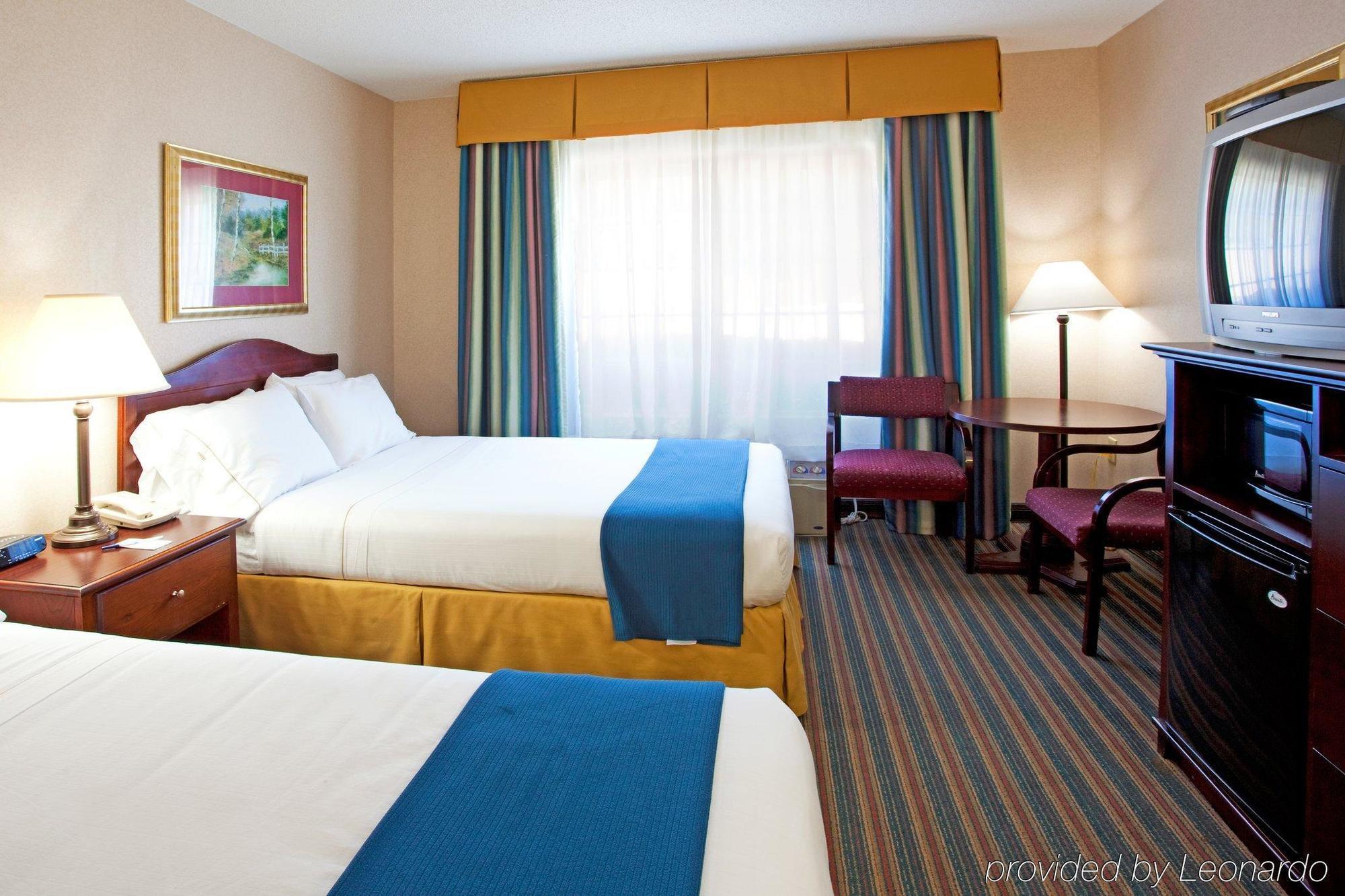 Baymont Inn & Suites Braselton Habitación foto